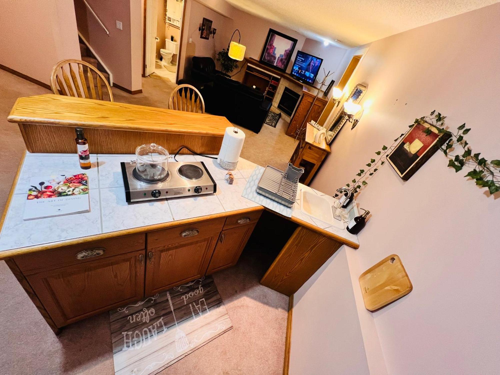 A Classic Homely Basement Suite! Chestermere Bagian luar foto